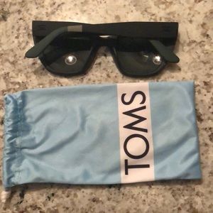 Brand new Toms sunglasses.